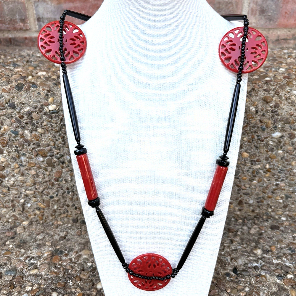 Vintage Joan Rivers Acrylic Lucite Cutout Red & Black Necklace Unique Rare 36"